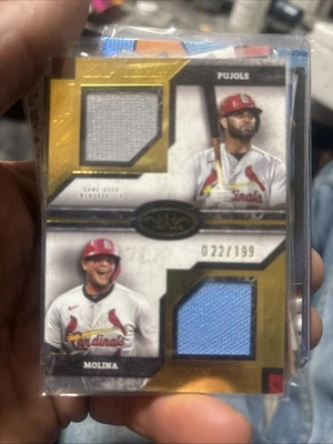 Albert Pujols/ Yadier Molina Dual Relic Patch Topps Tier 1 2025 #22/199 - Imagem 1 de 2