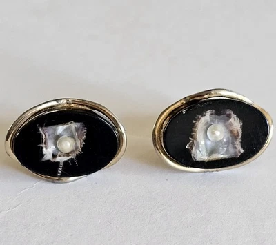 Vintage Swank Cufflinks Gold Tone Black Inlay Faux Pearl Shell Design Men’s  - Image 1 of 4