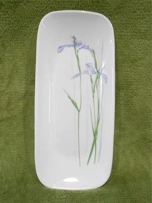 ❤️ Corelle SHADOW IRIS Oblong APPETIZER TRAY 10.5"x5" Fish Plate / Purple Floral - Image 1 of 4