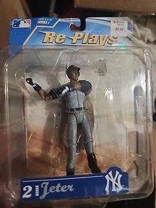 New York Yankees Derek Jeter 4 inch Replays Figure - Picture 1 of 1