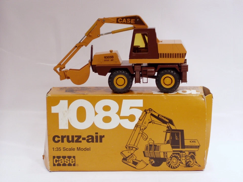 Case 1085B Excavator - 1/35 - Conrad #2962 - N.MIB - Image 1 of 1