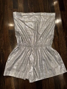 Alice + Olivia Exclusive Pc Bergdoff Goodman Romper Silver Jumpsuit Sleeveless - Picture 1 of 3