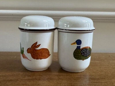 VILLEROY & BOCH NAIF GRANJA SALERO Y PIMENTERO CONEJITO CONEJO PATO FLORES Foto 1 de 4