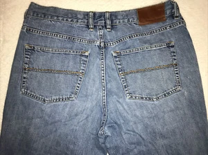 TOMMY BAHAMA Mens "Classic Fit" Jeans ~ 34x30 (measured) ~ 100% Cotton - Picture 1 of 9
