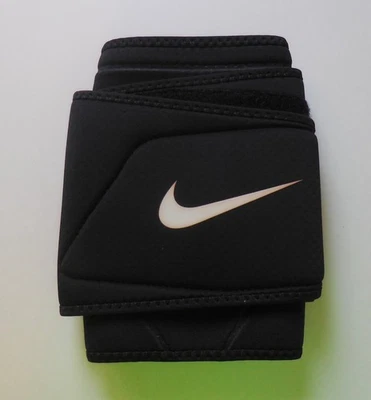Nike Pro Waist Wrap 3.0 Adult Unisex Black/White Large - Image 1 of 4