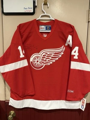 NUEVO con etiquetas Camiseta Shanahan Auténtica De Colección CCM MiC Red Wings Firmada con Certificado de Autenticidad Foto 1 de 4