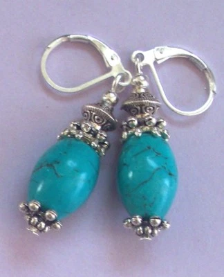 Pendiente azul TURQUESA HOWLITE forma barril SP hecho a mano Foto 1 de 4