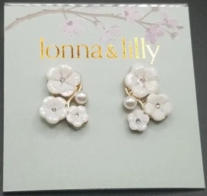 Lonna & Lilly Gold Tone White Flower Stud Earrings Crystal Pearl - NEW - JLY53 - Picture 1 of 7