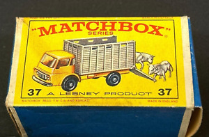 Lesney Matchbox No. 37 Dodge Cattle Truck with Cattle and Original Box!