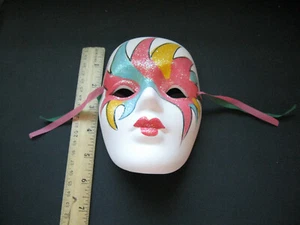 VINTAGE-WALL HANGING-MARDI GRAS-HARLEQUIN-CERAMIC PAINTED FACE MASK #2 - 5 3/4" - Bild 1 von 3