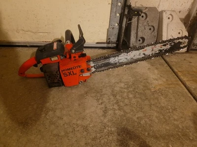 Vintage Homelite Super XL Chainsaw With 20" Bar & Chain, Runs Good  - Image 1 of 4