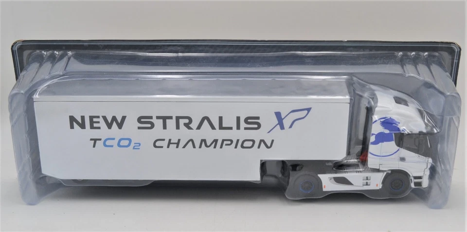 DIE CAST 1/43 " IVECO STRALIS XP PEGASO 2016 "  SALVAT CAMIONES - Immagine 1 di 1