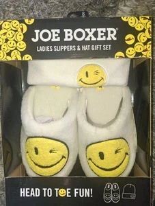 Joe Boxer Women's Smiley Face Sherpa Slipper & Hat Gift Set White Size 8-9 - Picture 1 of 4