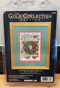Dimensions Gold Collections Petite Cross Stitch Kit INVITING HOLIDAY WREATH 8655 - Picture 1 of 2