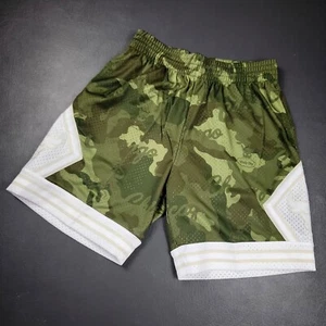 100 % authentisch 1997 Chicago Bulls Mitchell Ness tarnfarbene Shorts Größe XL 48 - Jordan - Bild 1 von 6