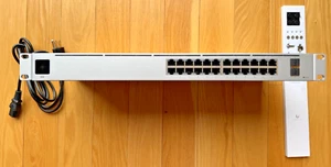 Ubiquiti UniFi Network 24-Port Gigabit Layer 2 Switch (USW-24) 2x 1G SFP - Picture 1 of 7