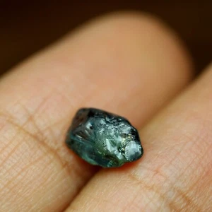 Certified 1.54ct Natural Teal Sapphire VS Clarity Australian Rough 7.80x5.11 mm - Picture 1 of 4