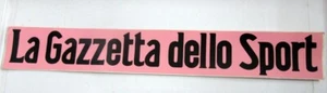 La Gazzetta Dello Sport  33 X 5 cm  ADESIVO STICKER  NEW ORIGINAL - Imagen 1 de 2