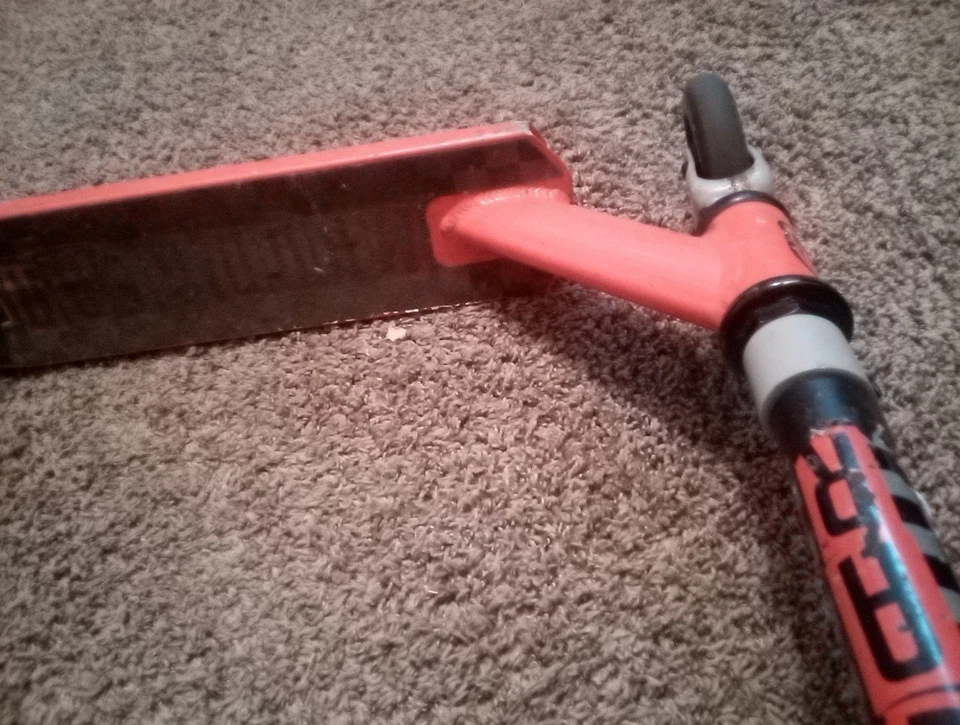 Patinete Razor Pro con cinta de agarre duradera Foto 1 de 3