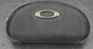OAKLEY GENUINE SUNGLASSES CLAM SHELL HARD CASE BLACK ZIP  - Picture 1 of 5