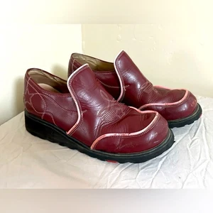Y2K John Fluevog burgunderrote Leder-Slipper – Damengröße 9 Sternnähte - Bild 1 von 9