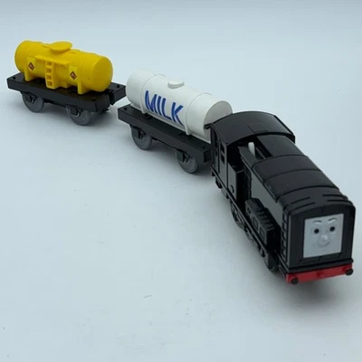 Thomas TOMY Trackmaster “Diesel” 1997 VIDEO FUNCIONA Plarail Combustible Leche Motor Rail Foto 1 de 4