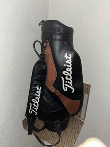 Titleist Staff Golf Bag Black/Gold 6-Way Divider Clean Single Strap - Picture 1 of 13