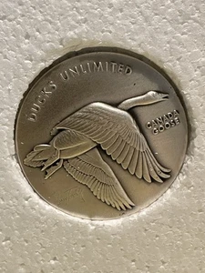 Larry Toschik Ducks Unlimited .999 Fine Silver Medallion Goose Og Box Rare HTF - Picture 1 of 7