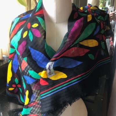 Bufanda cuadrada floral de lana tejido abierto negra YSL Yves St. Laurent 1980 Foto 1 de 4