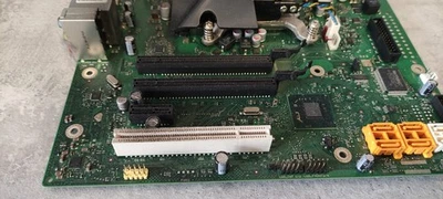 Scheda madre Fujitsu D3162-A12 GS 2 Cpu i3-3220 Ram 8GB Skt 1155 TESTATA OK - Immagine 1 di 4