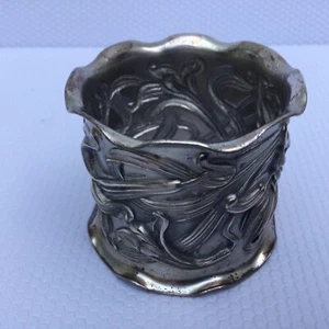MAGNIFICENT -SILVER PLATED -  ART NOVEAU FLORAL NAPKIN RING-    O - Picture 1 of 3