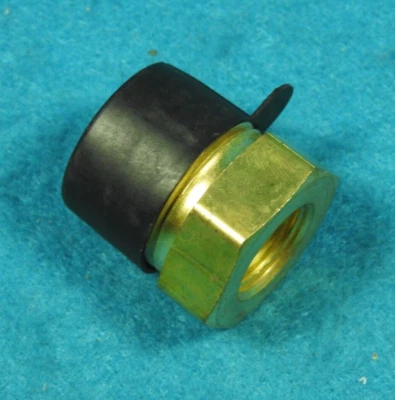 5 Pieces - 3/8 X 3/4 In Npt Hex Bushing, Brass, Parker 209P-12-6 - New - Image 1 of 4