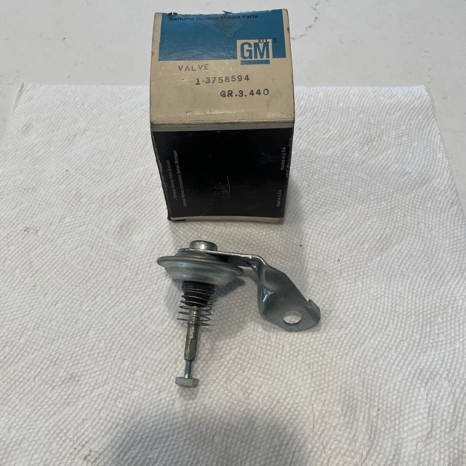 NOS GM 3758594 Carburador Dash Pot 1959-65 4BL Chevrolet OEM Foto 1 de 4