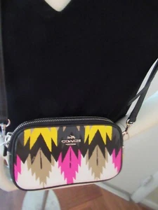 NWT Coach Hawk Feathers Double Zippered Cross Grain Tiny Cross Body Pouch 53198 - Picture 1 of 12