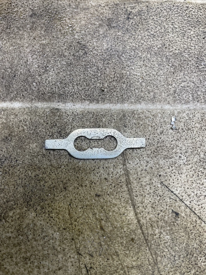 沃尔沃 200 系列鼓风机电机风扇车轮刀片固定夹 240 245 242 260 — 第 1/3 张图片