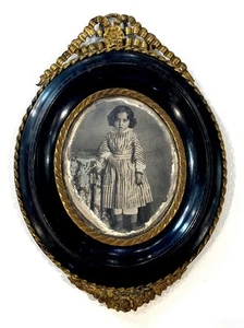 Daguerréotype rehaussé d'une enfant Circa 1850 - Imagen 1 de 4