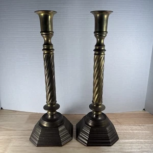 Coppia candelabri conici ornati ottone massiccio piedi 14” alti pesanti vintage camino - Foto 1 di 6