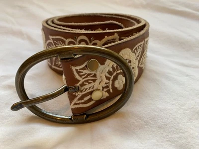 Lucky Brand Y2K Embroidered Brown Leather Belt Womens Sz M Floral Boho Wide - Image 1 of 4