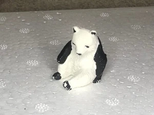 Britains Plastic Zoo Figures, Panda Bear, 1 Figure - Picture 1 of 1