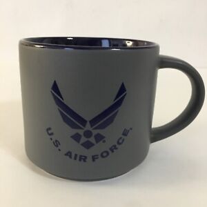 Kubek Pucharu Wojskowego US AIR FORCE 16 uncji szary granatowy skrzydła