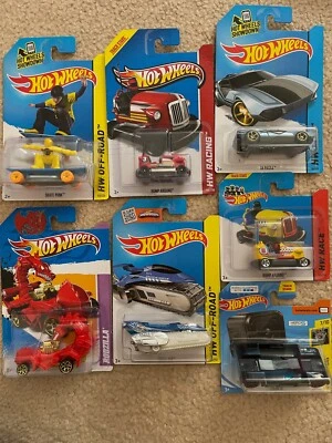 Hot Wheels Skate Punk Bump Around La Fasta Play Set of 7 Treasure Hunt - Image 1 of 4