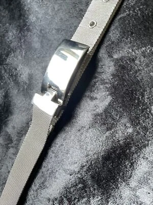 Agujeros de cinturón de malla metálica tono plata vintage a 32” 33” 34” longitud total 37” de largo Foto 1 de 4