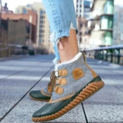 Botas de nieve de cuero impermeables de fieltro gris tostado talla 6,5 Sorel Out N About Plus para mujer Foto 1 de 4