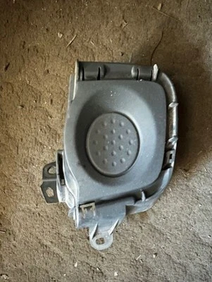 Passengers FOG TRIM COVER, 81481-47010  Hatchback Fits 06-19 YARIS 547086 - Image 1 of 4