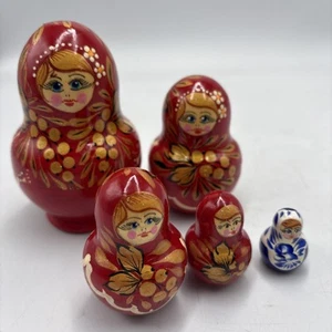 Vintage 5 Piece Russian Wooden Hand Painted Russian Nesting Dolls  - Picture 1 of 2