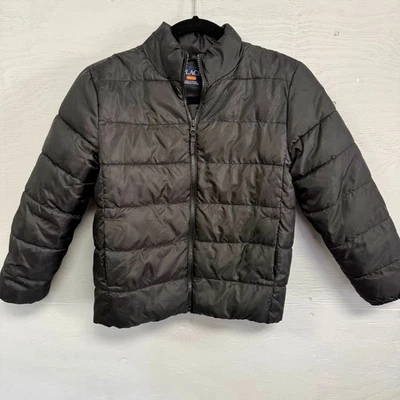 Jaqueta acolchoada preta marca Kid's The Children's Place tamanho M (7/8) - Imagem 1 de 4