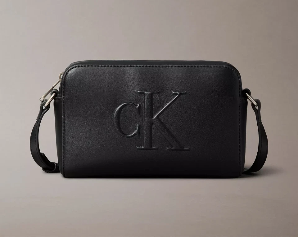 Bolso Bandolera Calvin Klein CK Negro Cuero Sintético Logo Repujado Cartera de Hombro Foto 1 de 3