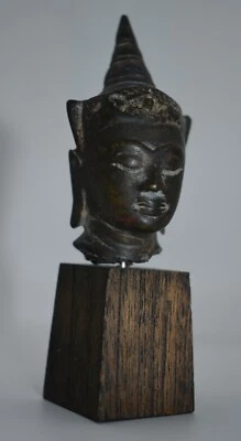 Antigua cabeza de Buda de bronce montada del período Ayutthaya / Ayuthia de Tailandia Foto 1 de 4