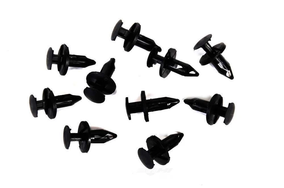 Retenedor de cubierta de parachoques Foto 1 de 4