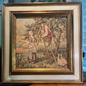 Antiker gerahmter Wandteppich viktorianisch Kolonialzeit 13"x13" Vintage Junge Mädchen Äpfel Enten - Bild 1 von 4